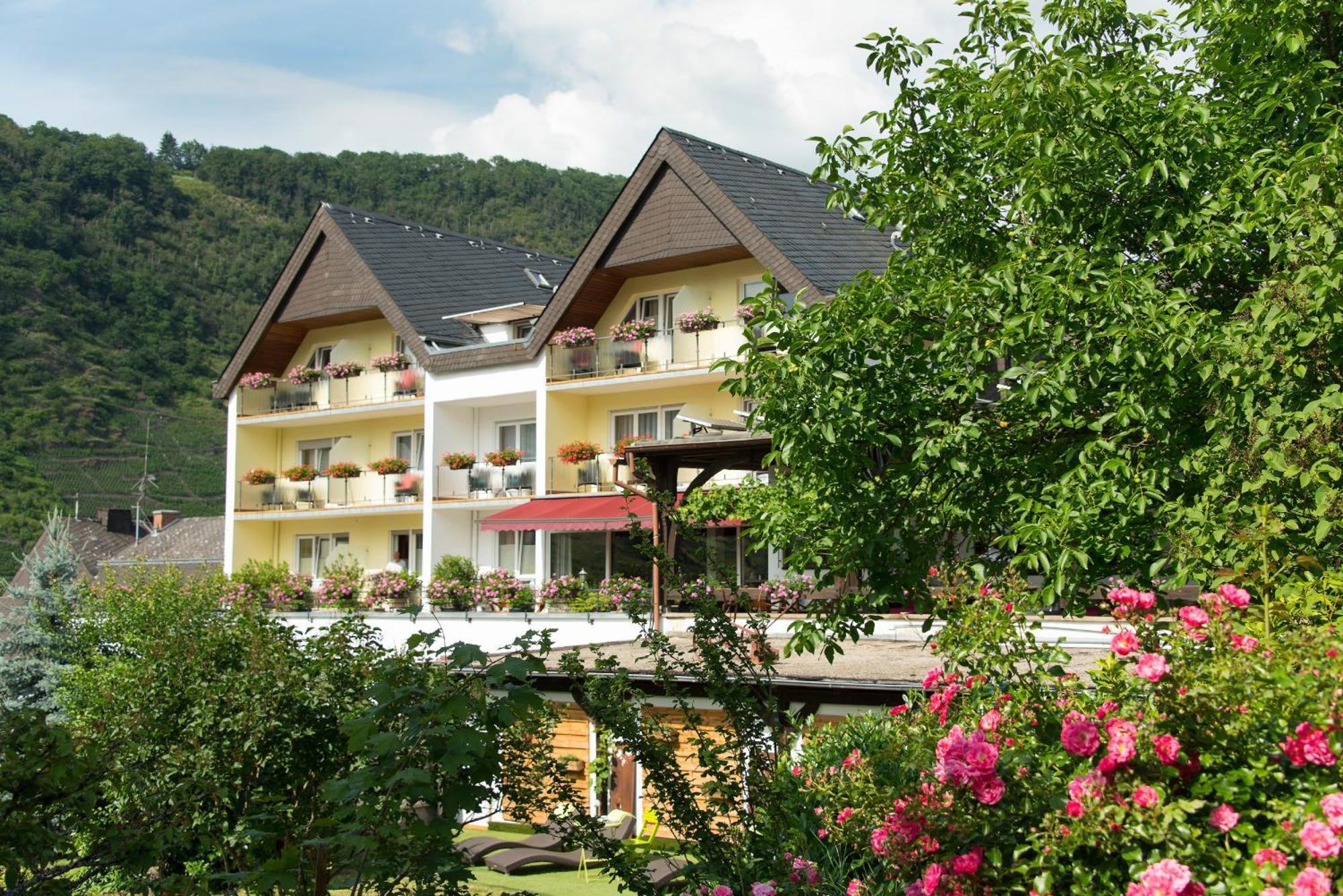 Weinhotel Sonnenschein Ernst Luaran gambar