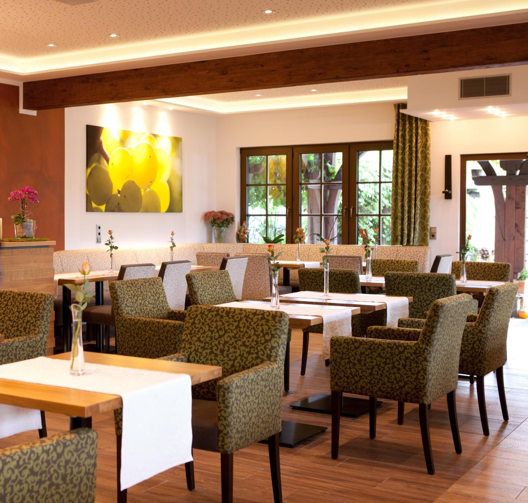 Weinhotel Sonnenschein Ernst Luaran gambar