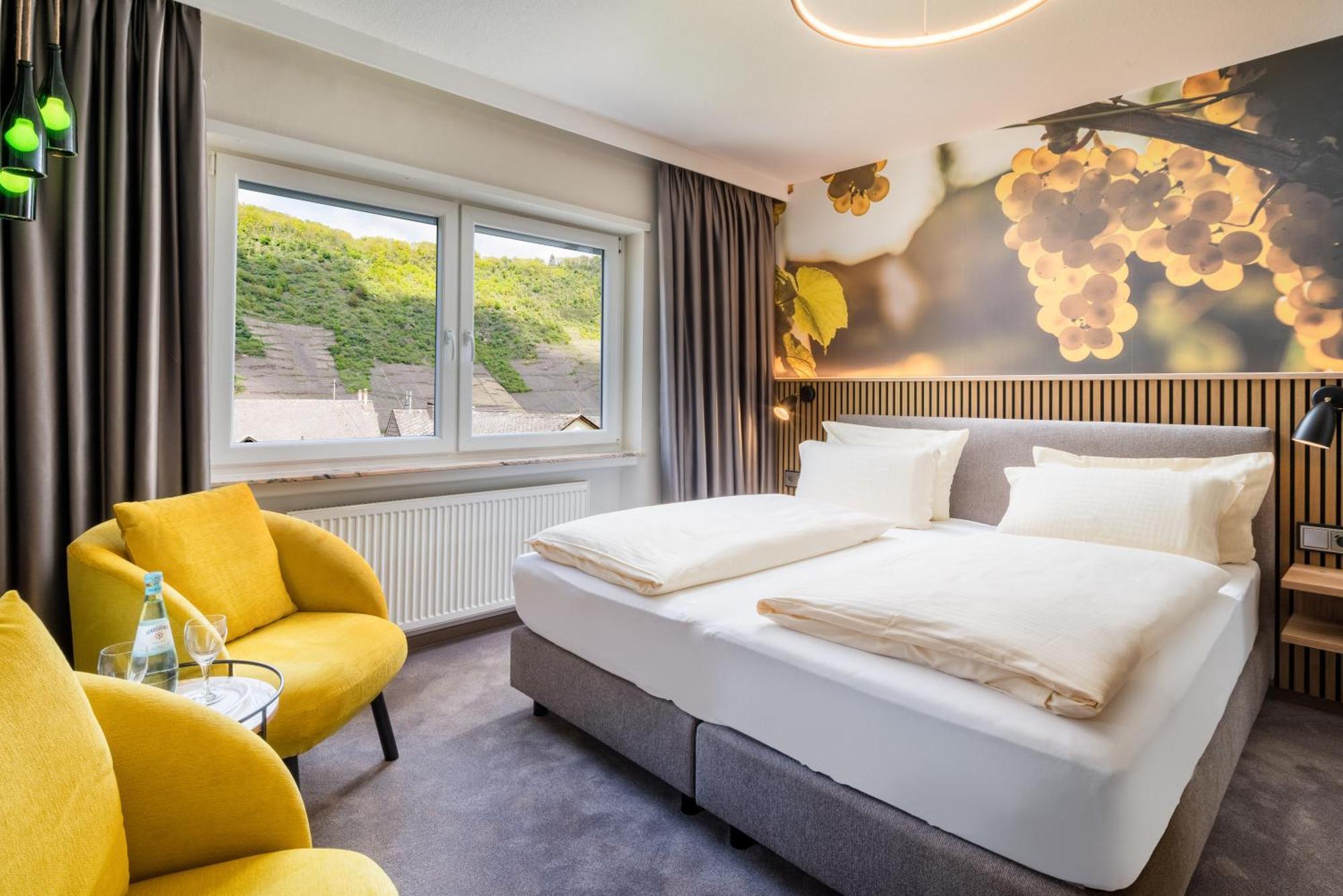 Weinhotel Sonnenschein Ernst Luaran gambar