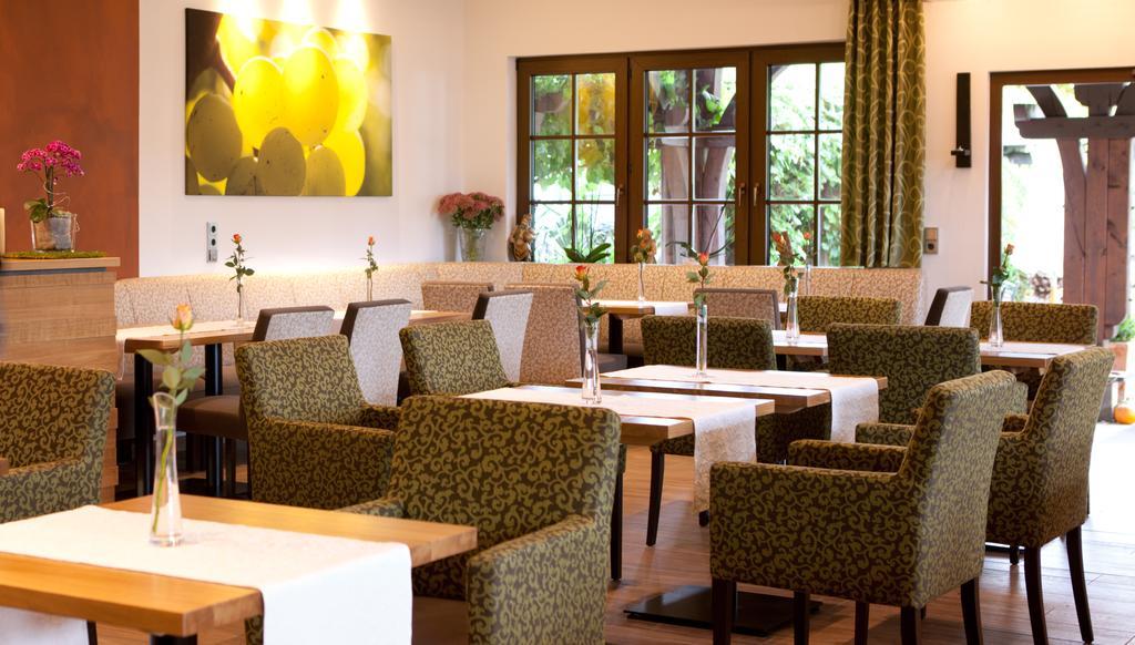 Weinhotel Sonnenschein Ernst Luaran gambar