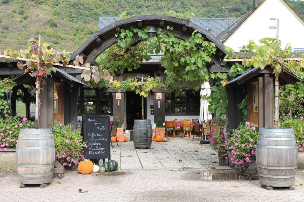 Weinhotel Sonnenschein Ernst Luaran gambar
