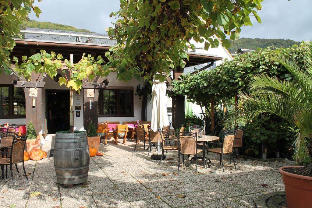 Weinhotel Sonnenschein Ernst Luaran gambar